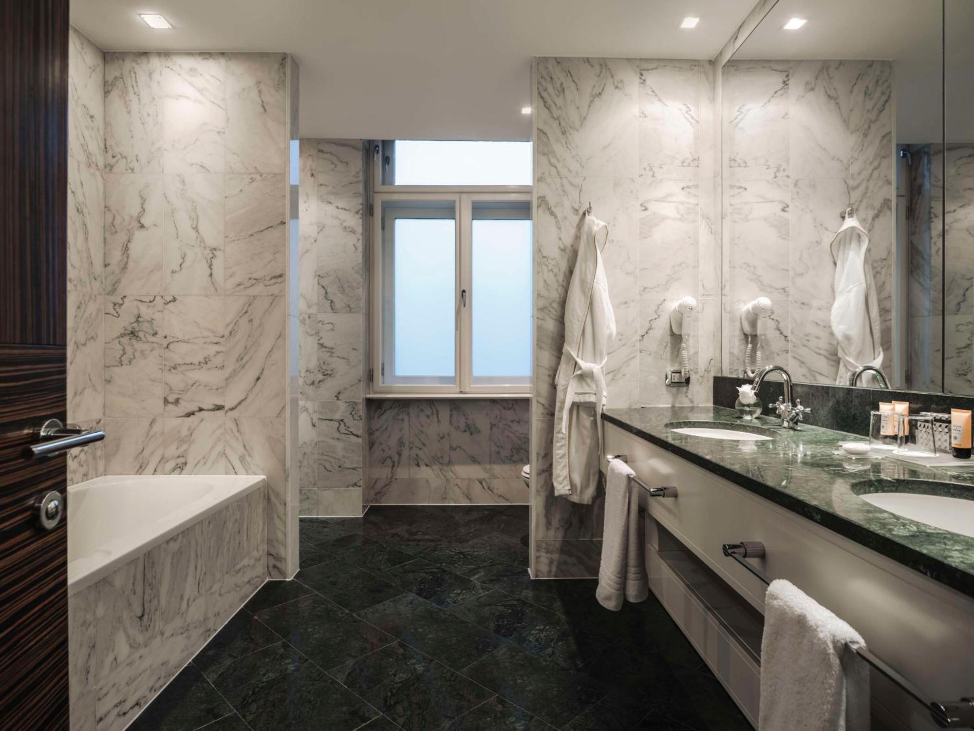Grand Premium Room City View
