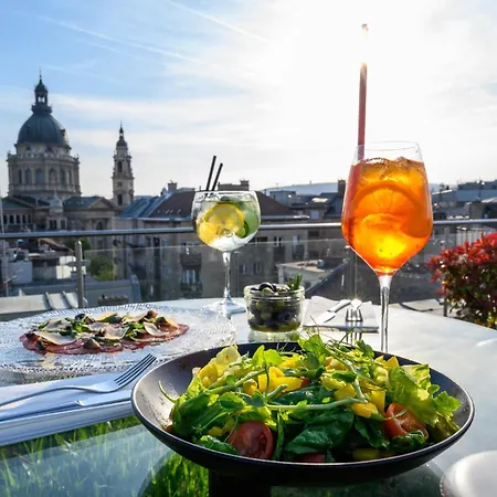 Hilton Garden Inn Budapest City Centre-3
