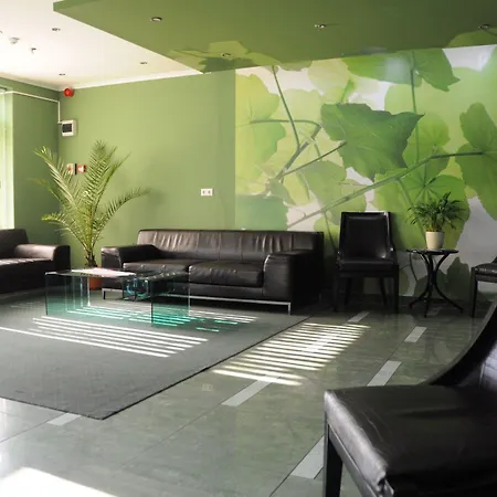 Green Hotel Budapest-3